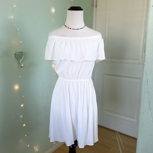 Missguided Dresses & Skirts - White Ruffle Off the Shoulder Peasant Blouse Mini Dress Missguided Size S
